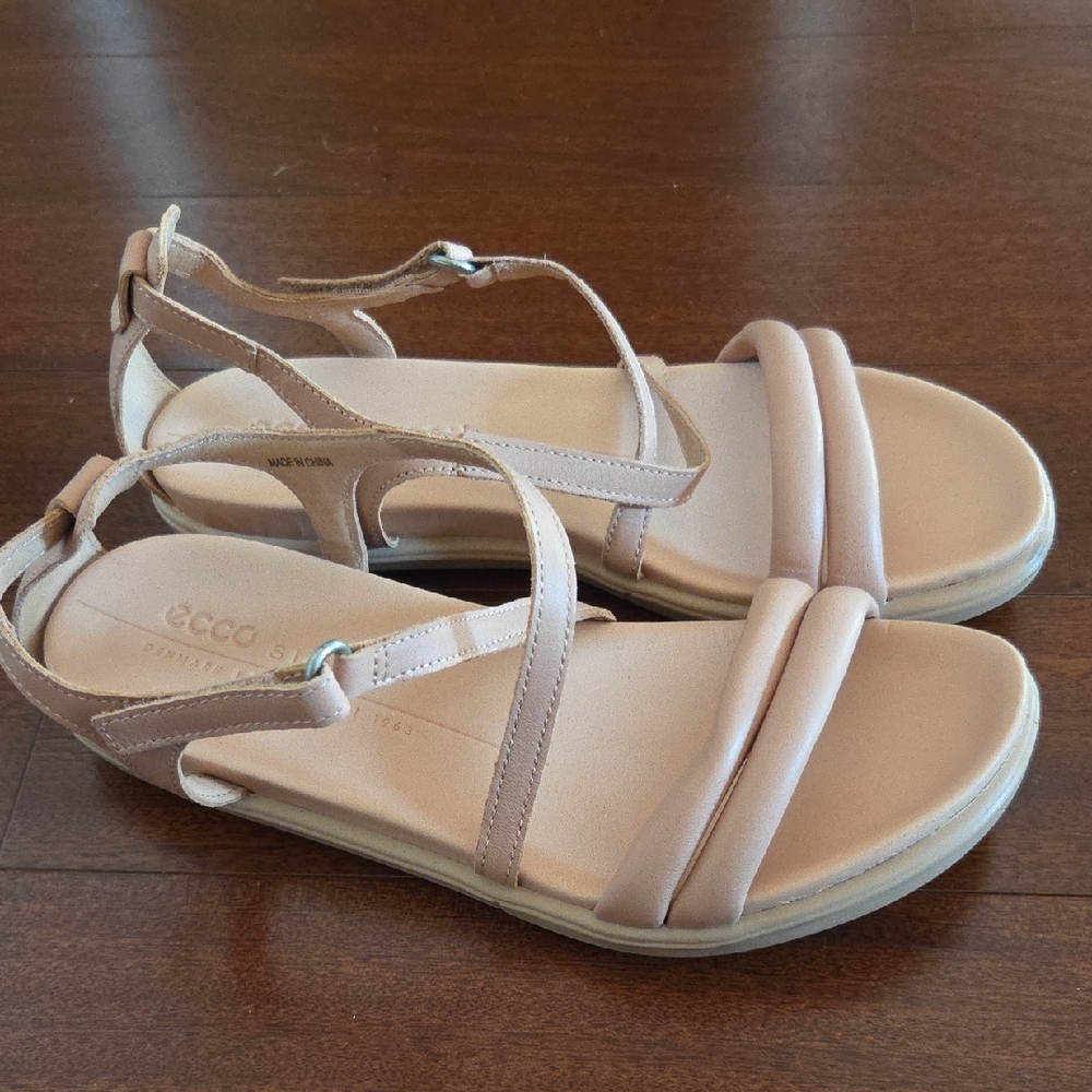 Ecco Women's Blush Strappy Sandals